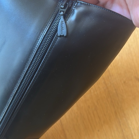 🎆 MAXMARA Leather boots Elegant Black Leather MSRP $845 size 37 / 7 - Picture 9 of 10